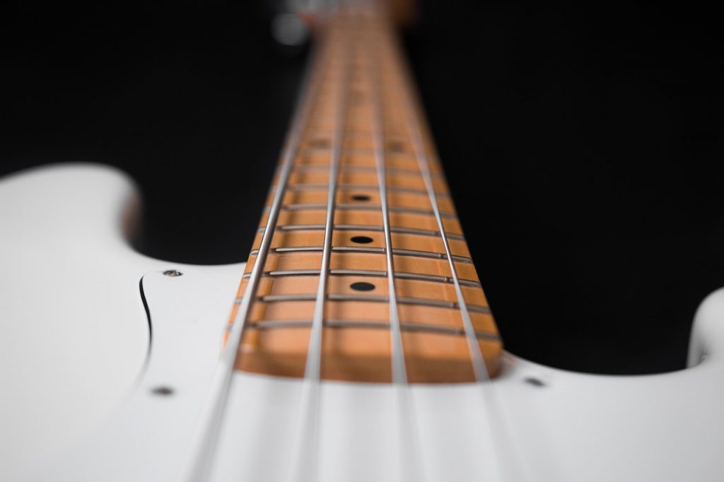 bass, guitar, instrument-1508609.jpg